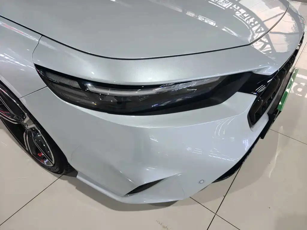 Honda Inspire PHEV — миниатюра 20