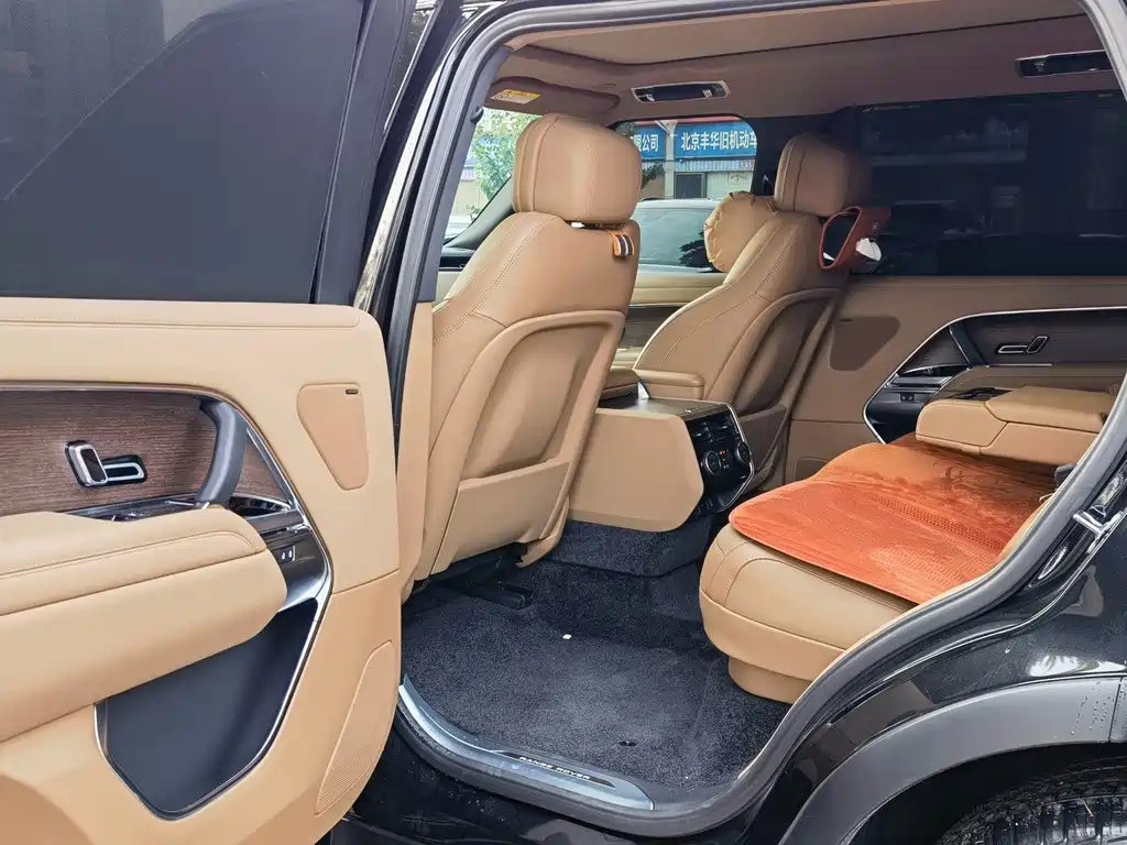 Land Rover Range Rover — миниатюра 9