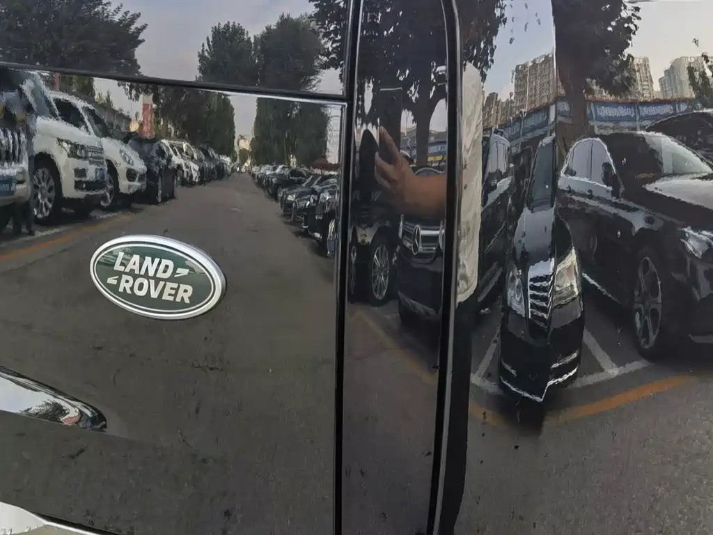 Land Rover Range Rover — миниатюра 18
