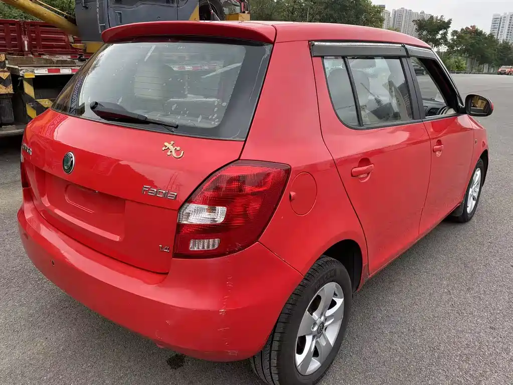 Skoda Fabia — миниатюра 7