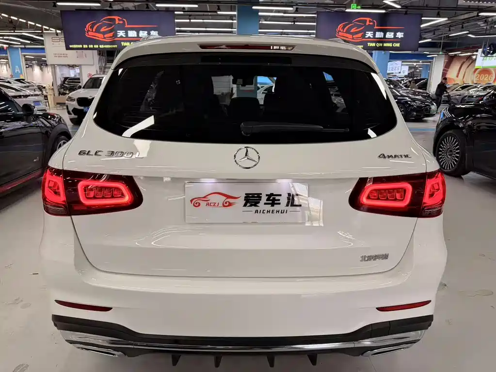 MERCEDES-BENZ GLC