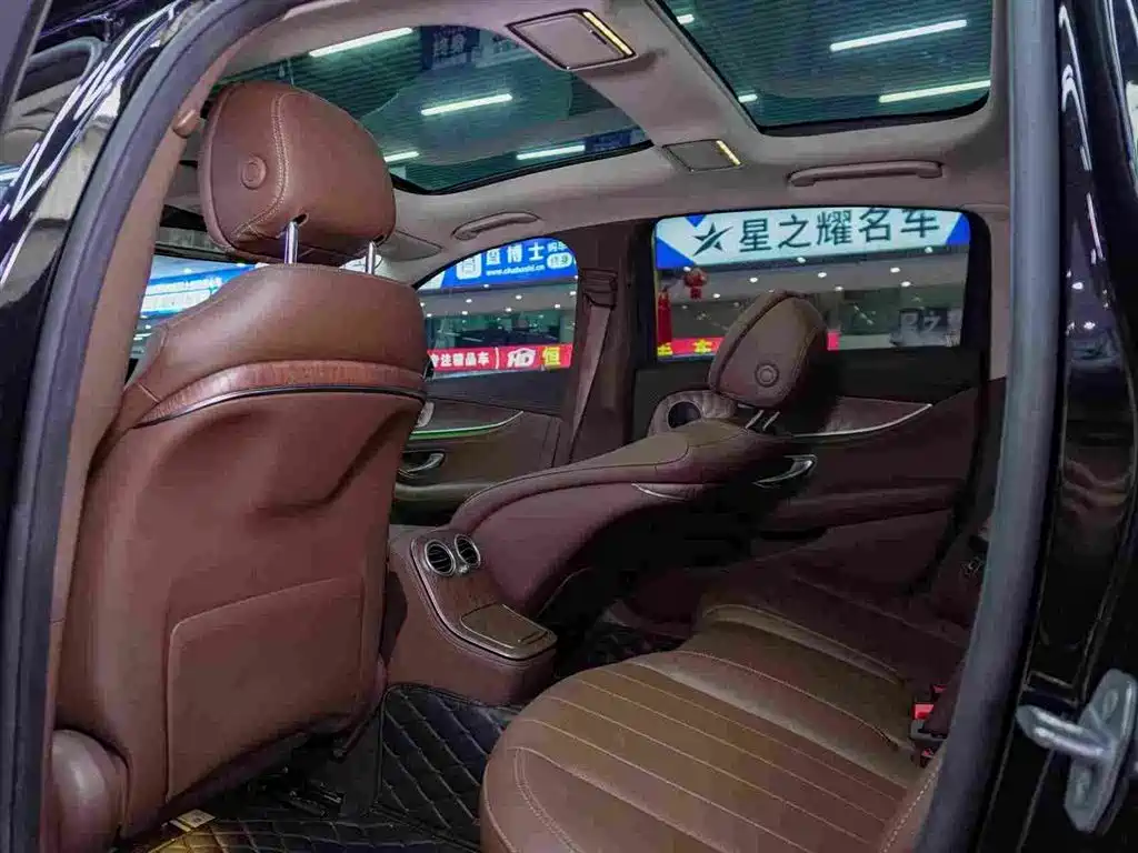 MERCEDES-BENZ E CLASS