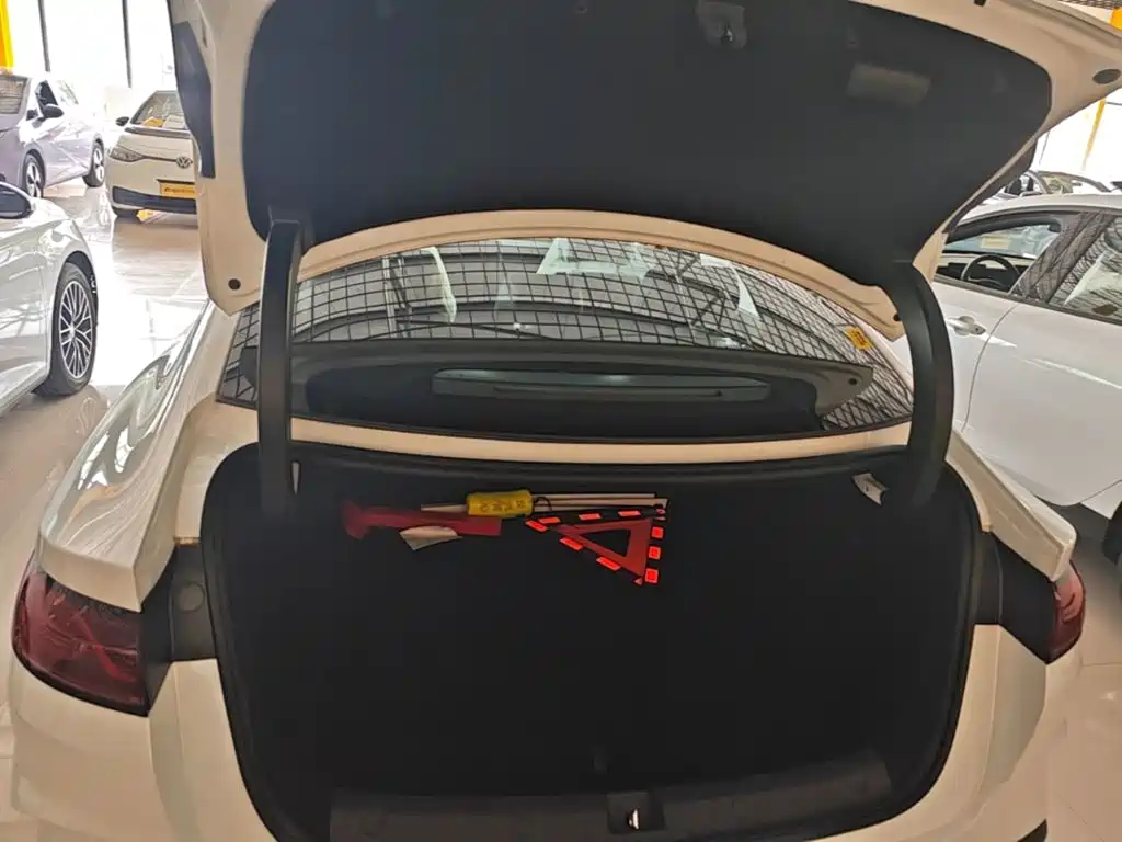BYD Qin L — миниатюра 19