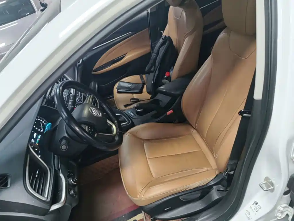 Buick Excelle — миниатюра 15