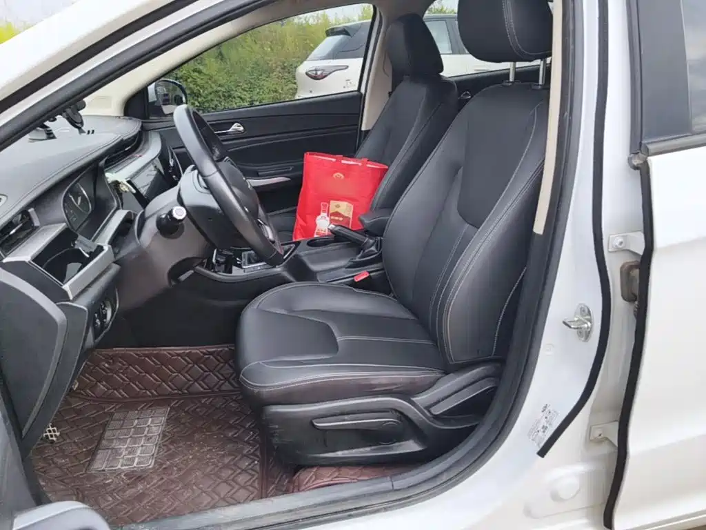 Chery Arrizo 5 — миниатюра 15