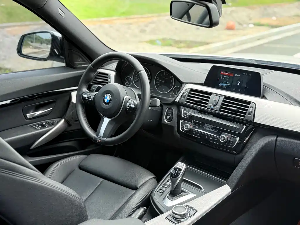 BMW 3 Series GT 3 GT 2018 320i M Sport
