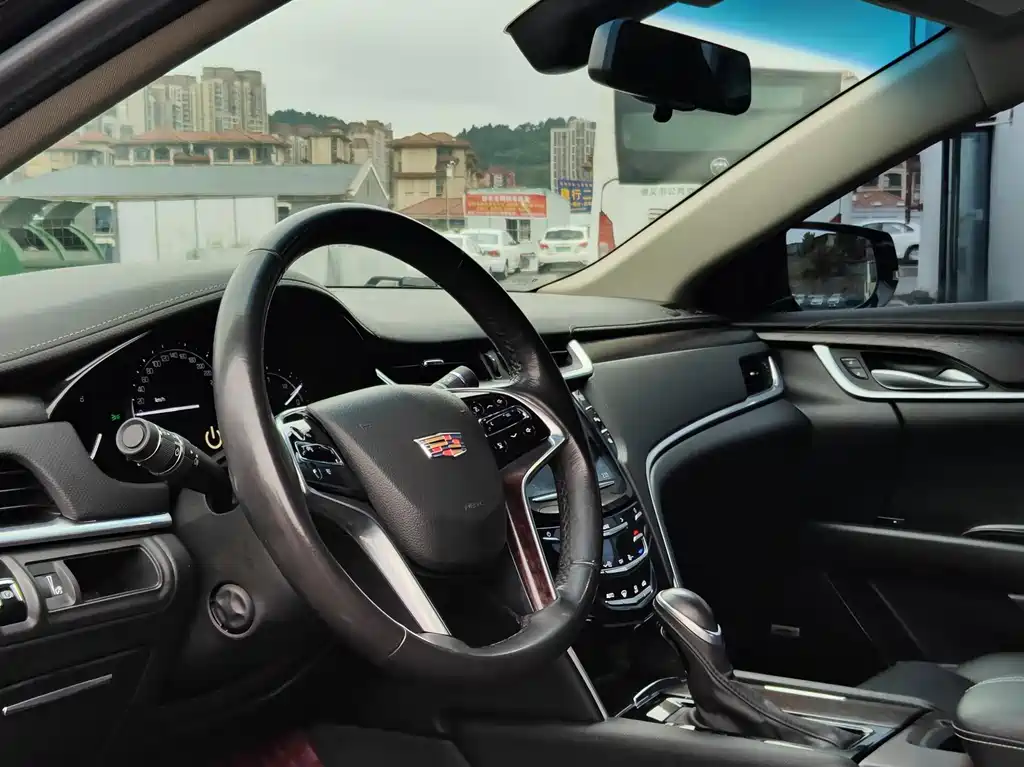 Cadillac XTS — миниатюра 4