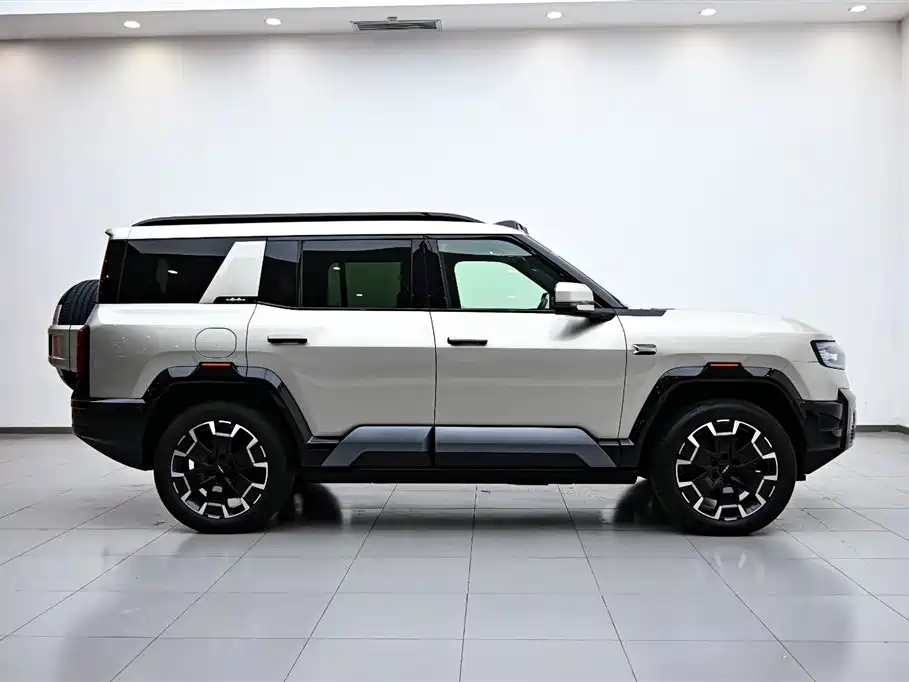 Fangchengbao Leopard 8 8 2025 Flagship 7 мест