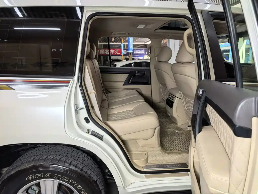 Toyota Land Cruiser — миниатюра 14