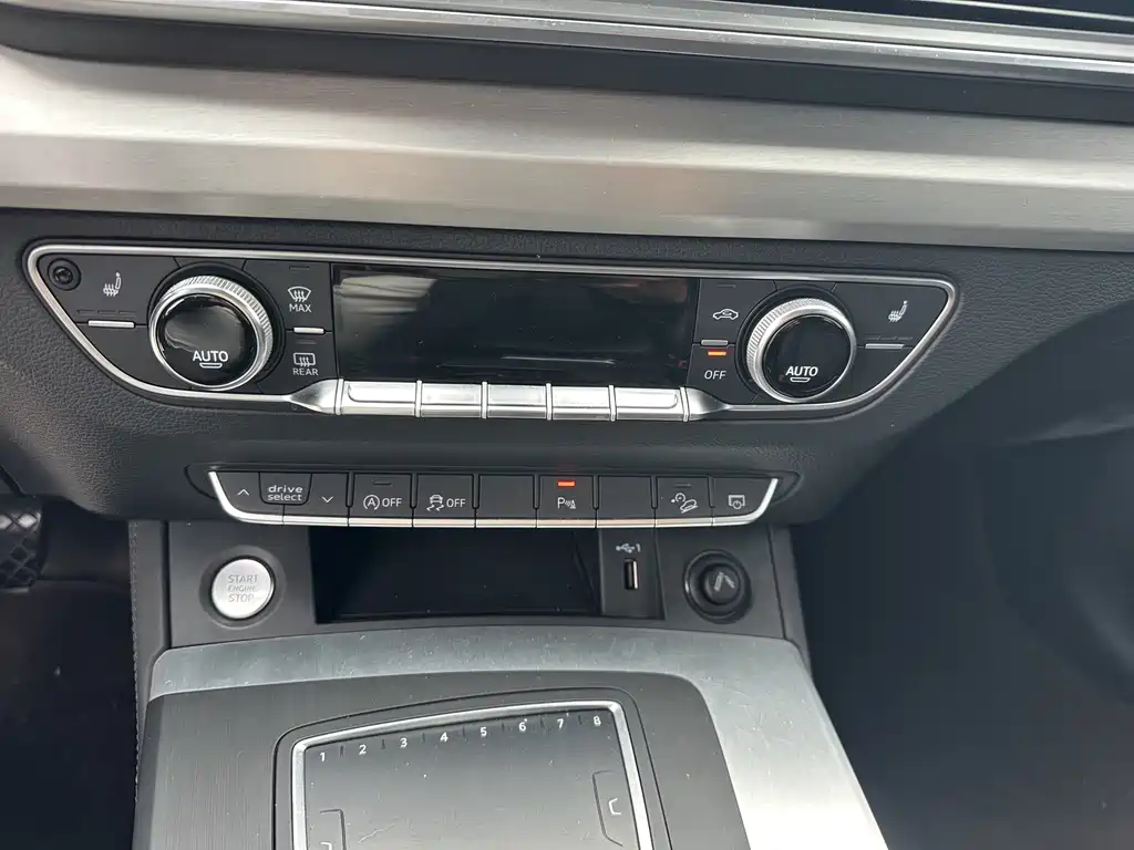 Audi Q5L — миниатюра 6