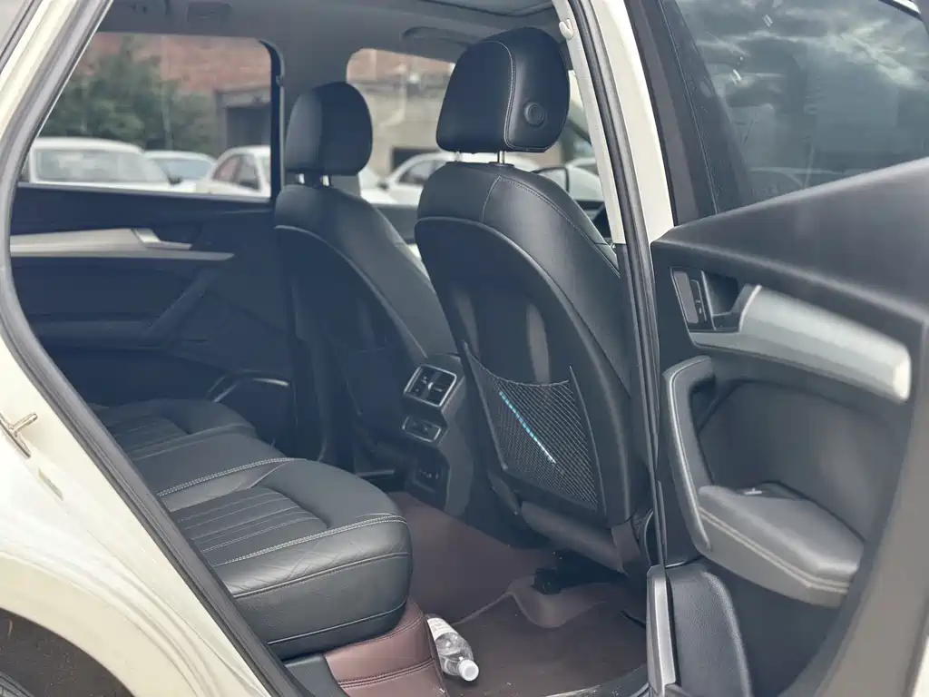 Audi Q5L — миниатюра 8