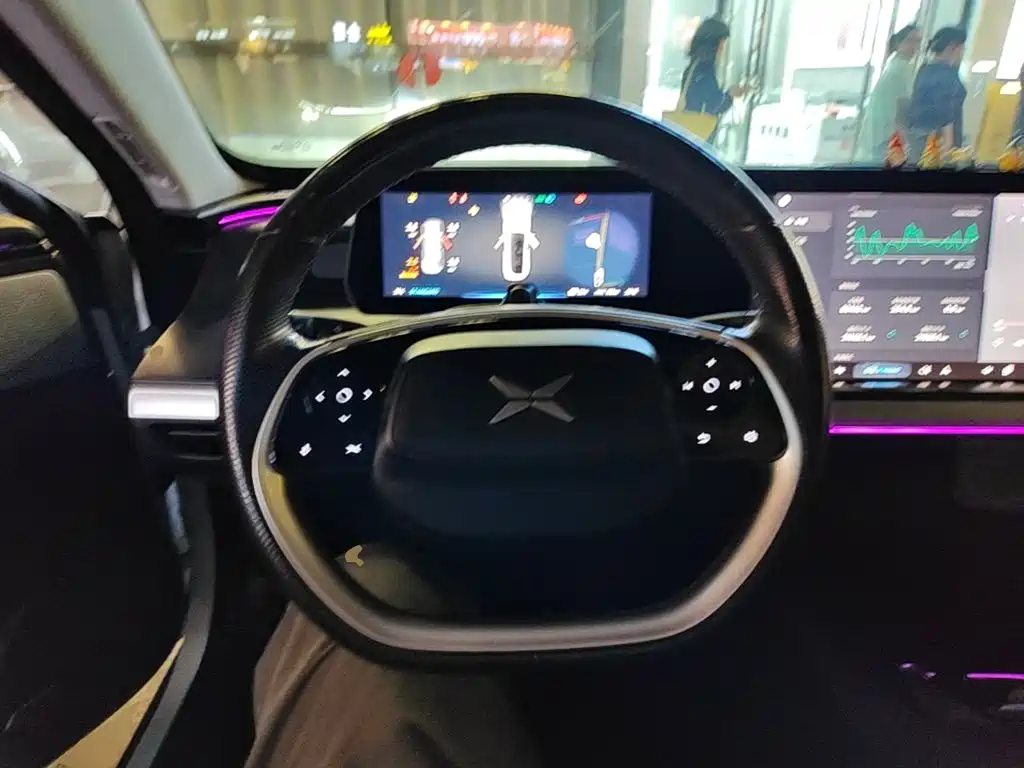 XPeng P7 — миниатюра 11
