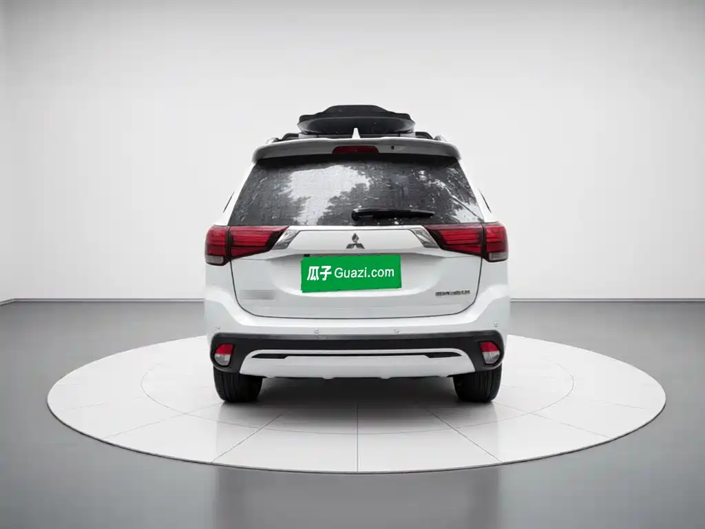 Mitsubishi Outlander — миниатюра 3