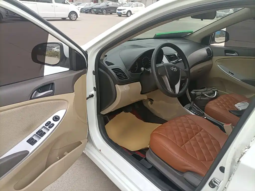Hyundai Verna — миниатюра 16