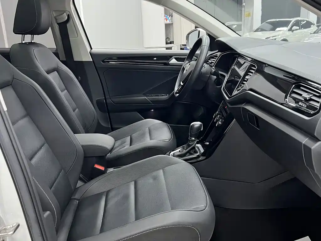 Volkswagen T-Roc 280TSI DSG 2WD Comfort Enjoy PLUS, фото 14