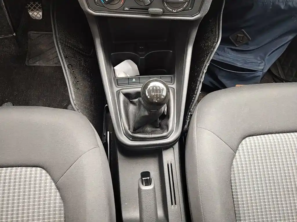 Volkswagen Santana — миниатюра 14