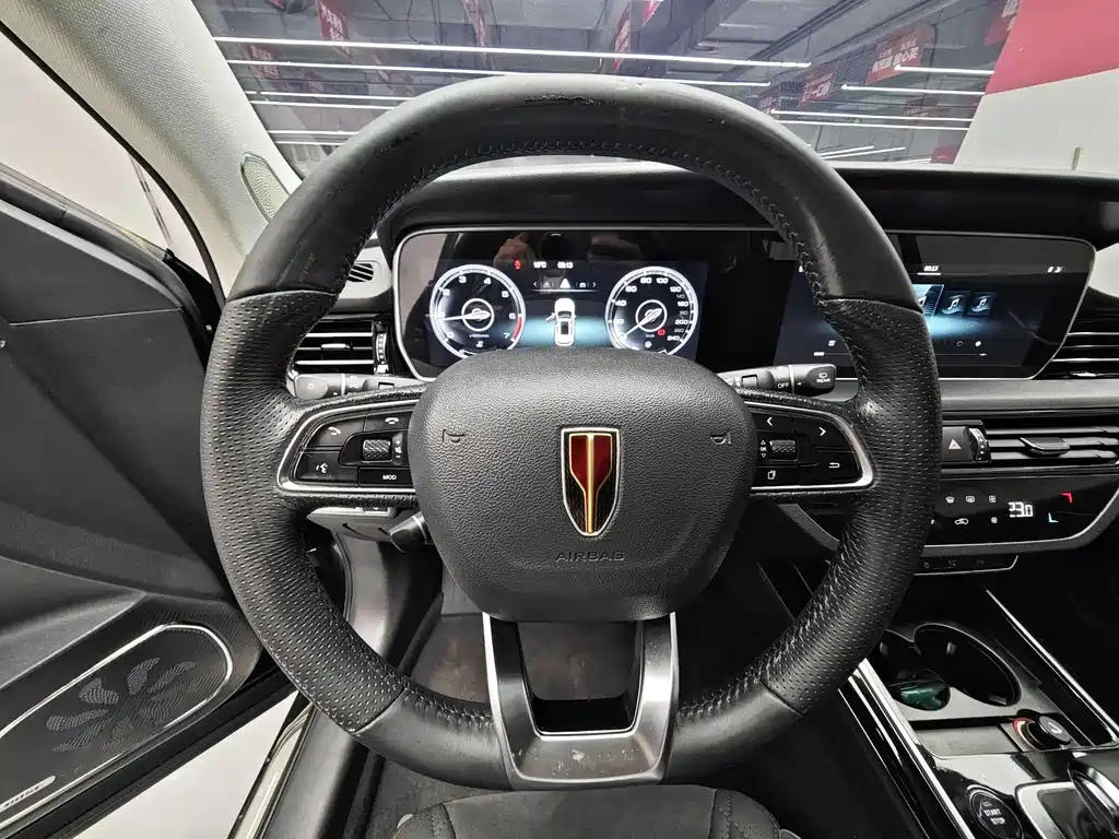 Hongqi HS5 2019 2.0T