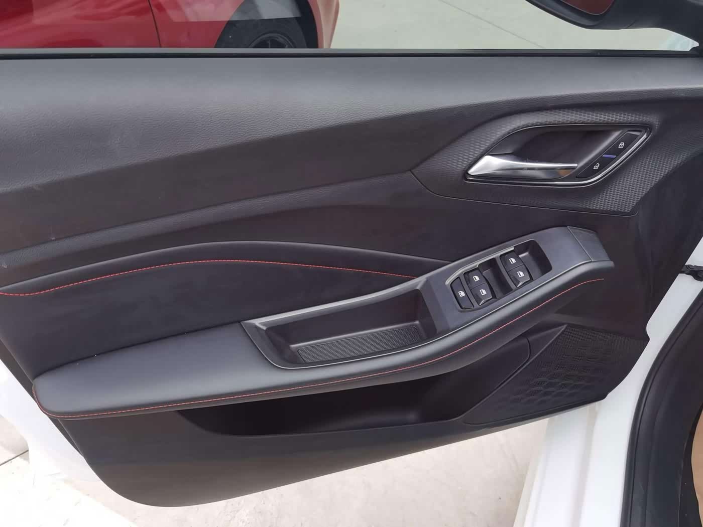 MG MG5 1.5 л 2023 г. Белый, пробег 20000 км