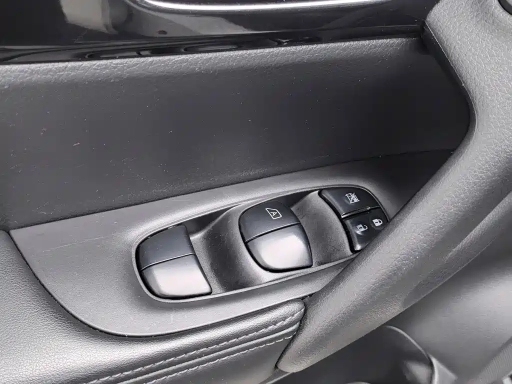 Nissan X-Trail — миниатюра 9