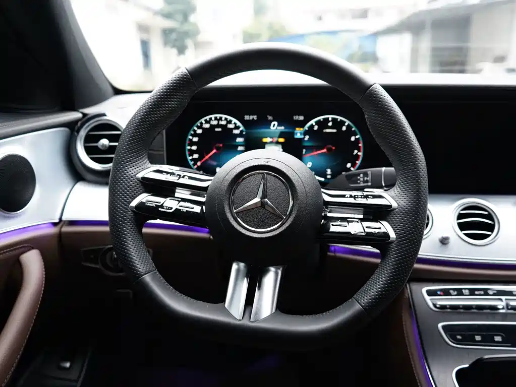 Mercedes-Benz E-Class — миниатюра 14