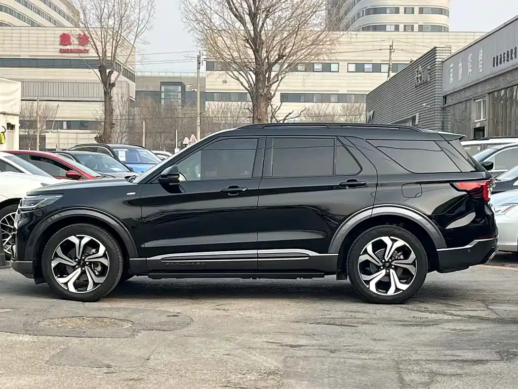 FORD EXPLORER