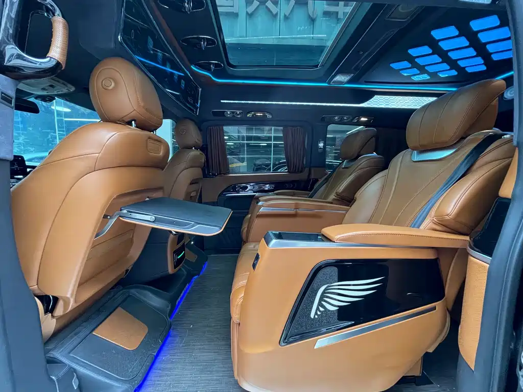 Mercedes-Benz V-Class — миниатюра 20