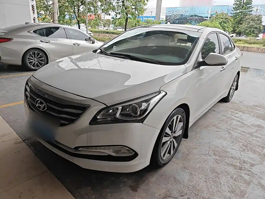 Hyundai Mistra 2014 1.8L Auto Premium Type DLX