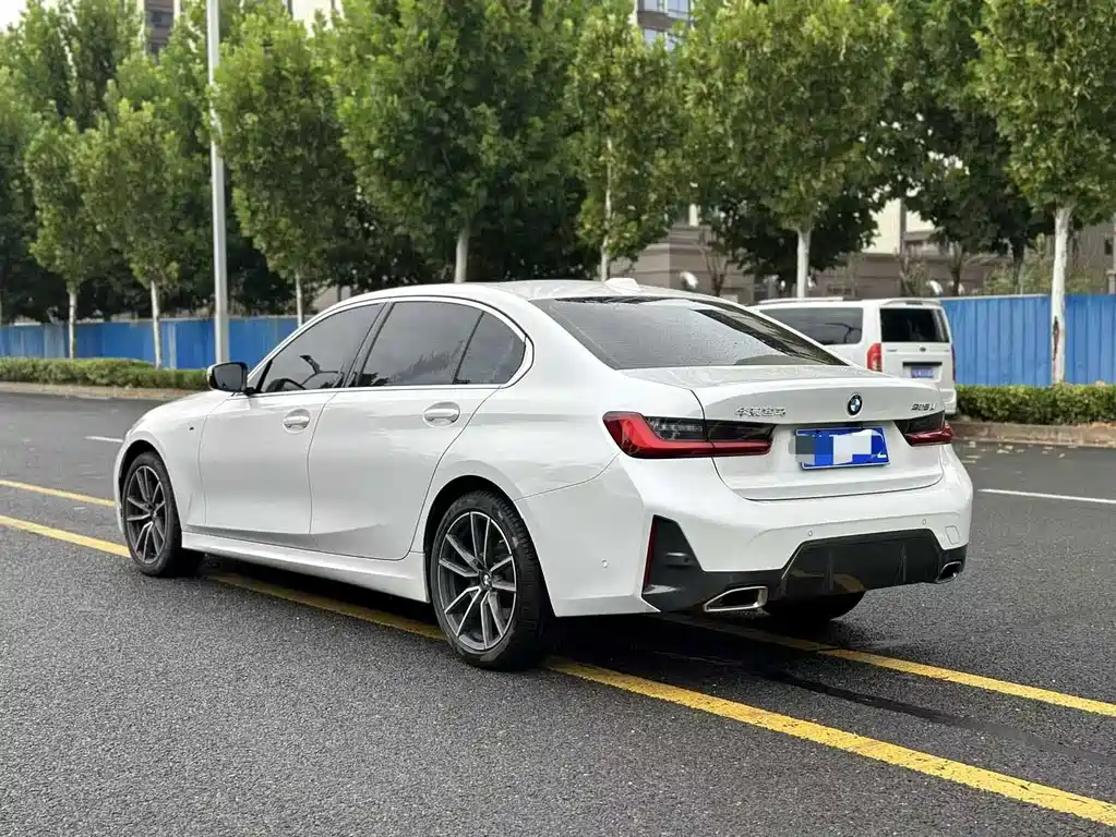 BMW 3 Series — миниатюра 7