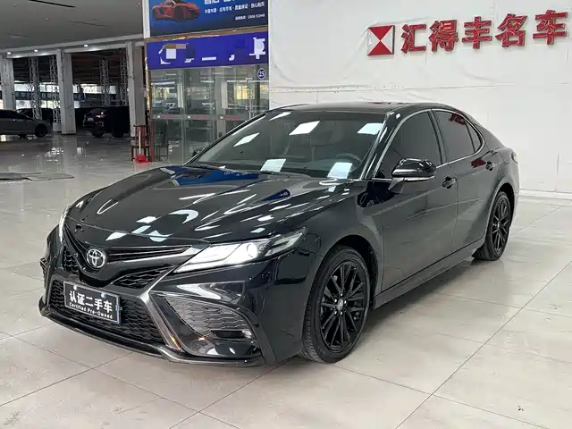 TOYOTA CAMRY