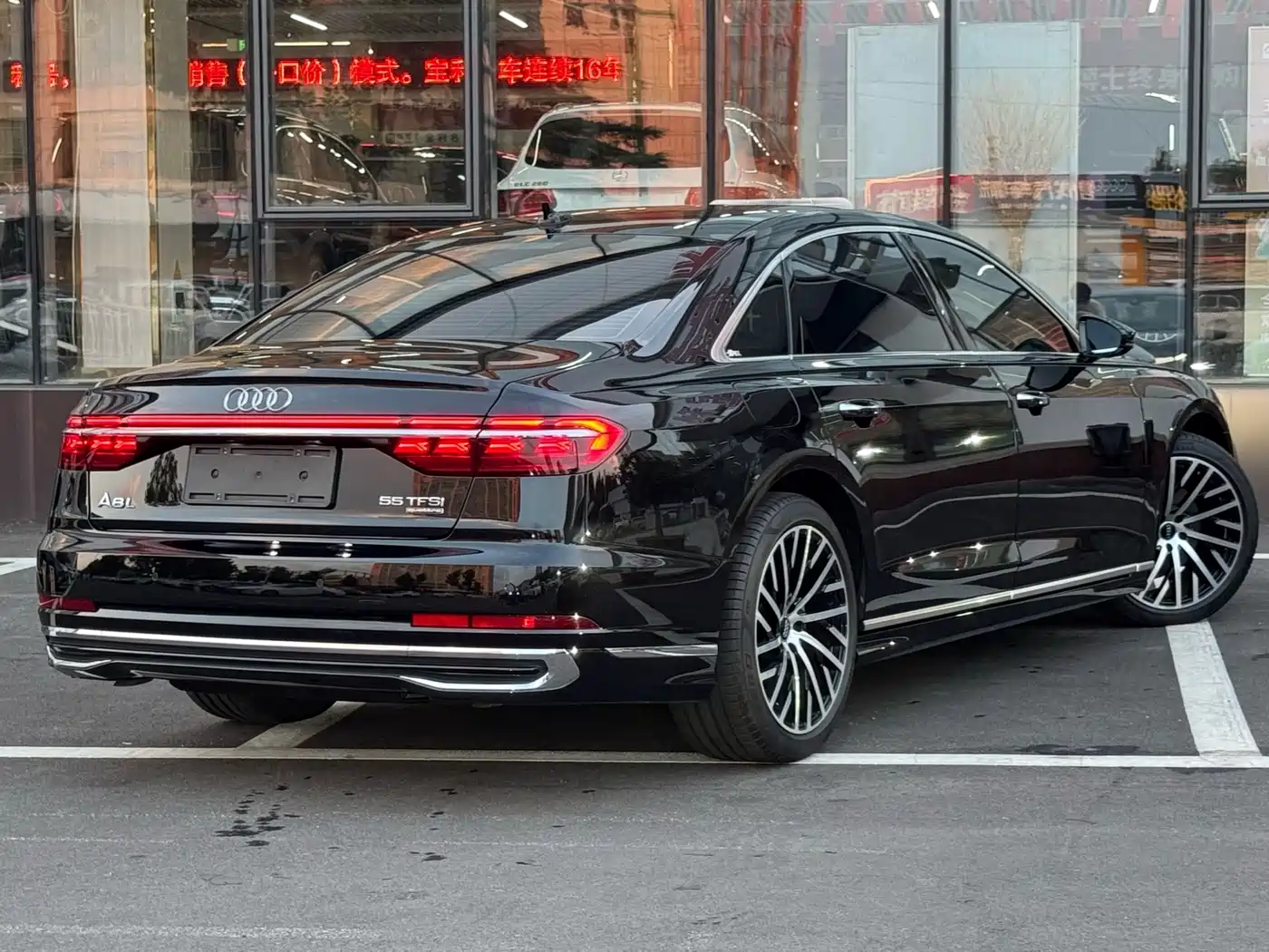 Audi A8 2024 Черный из Китая