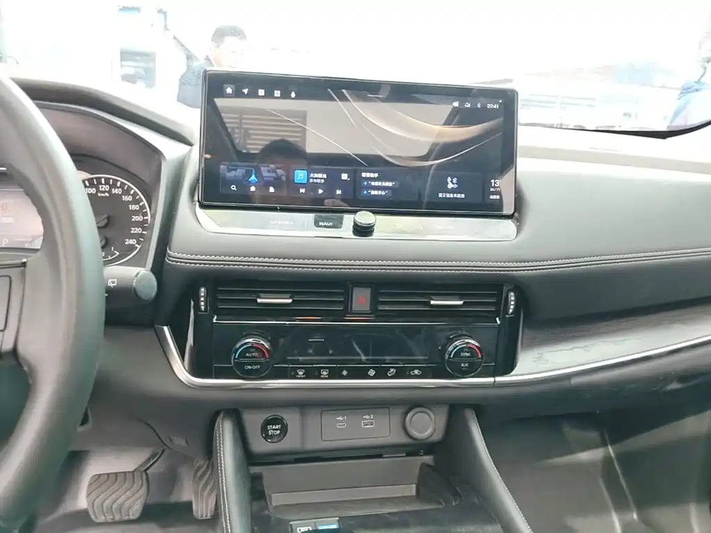 Nissan X-Trail — миниатюра 13