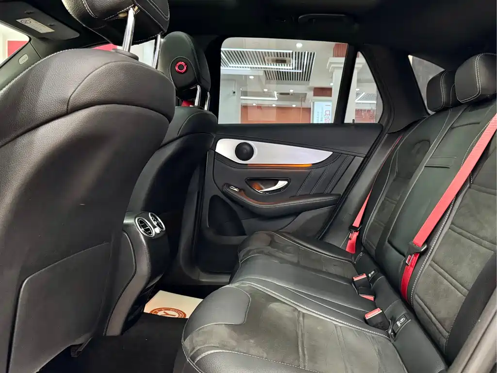 MERCEDES-BENZ GLC AMG