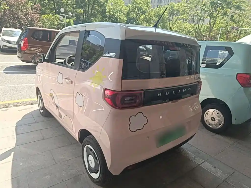 Wuling MINIEV — миниатюра 5