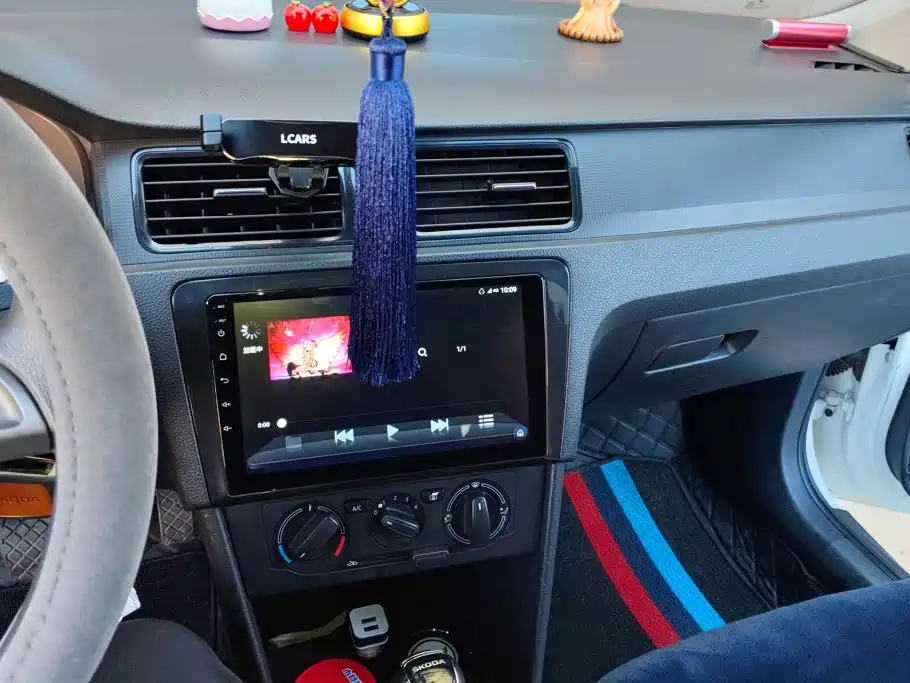 Skoda Rapid Spaceback — миниатюра 13