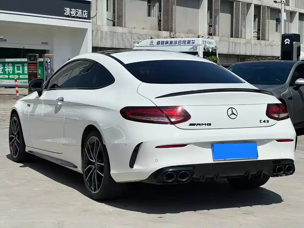 MERCEDES-BENZ C CLASS AMG