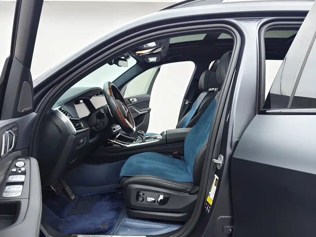 BMW X7 — миниатюра 12