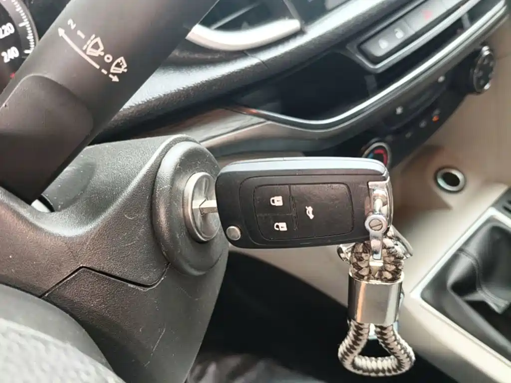 Buick Excelle — миниатюра 9