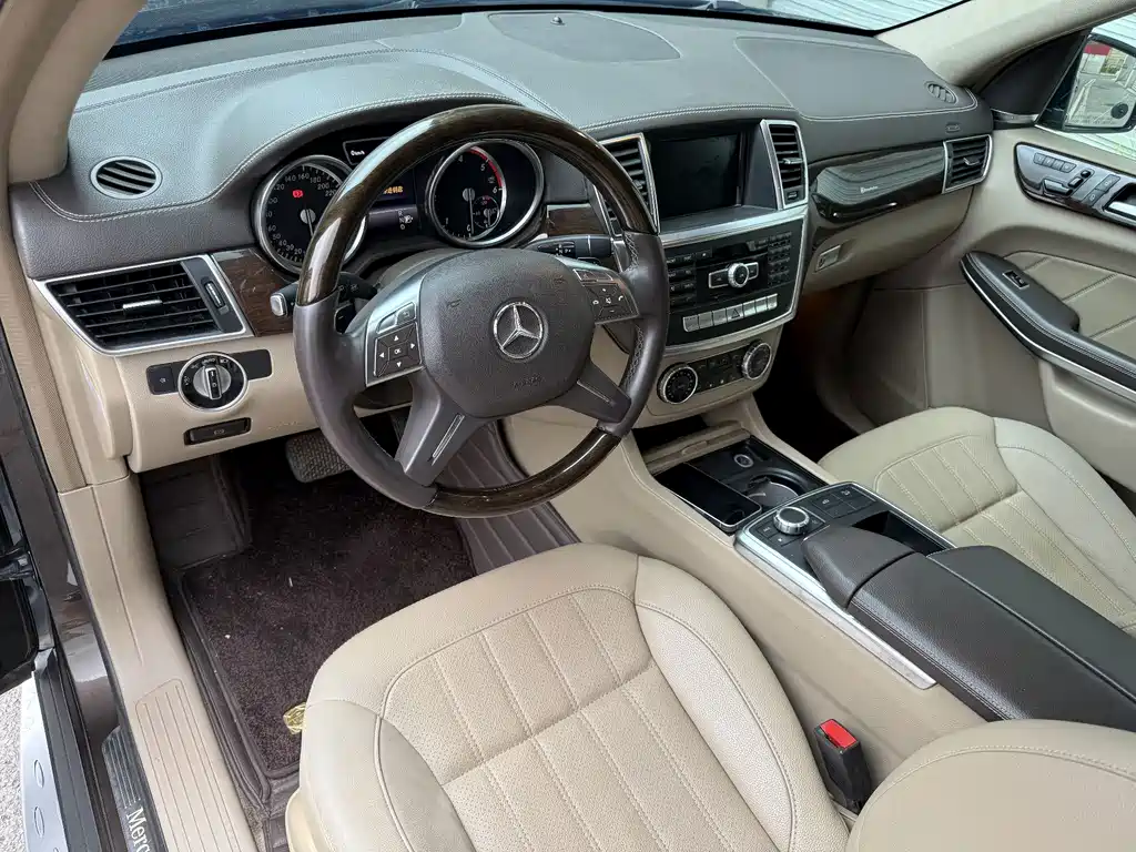 Mercedes-Benz GL-Class — миниатюра 7