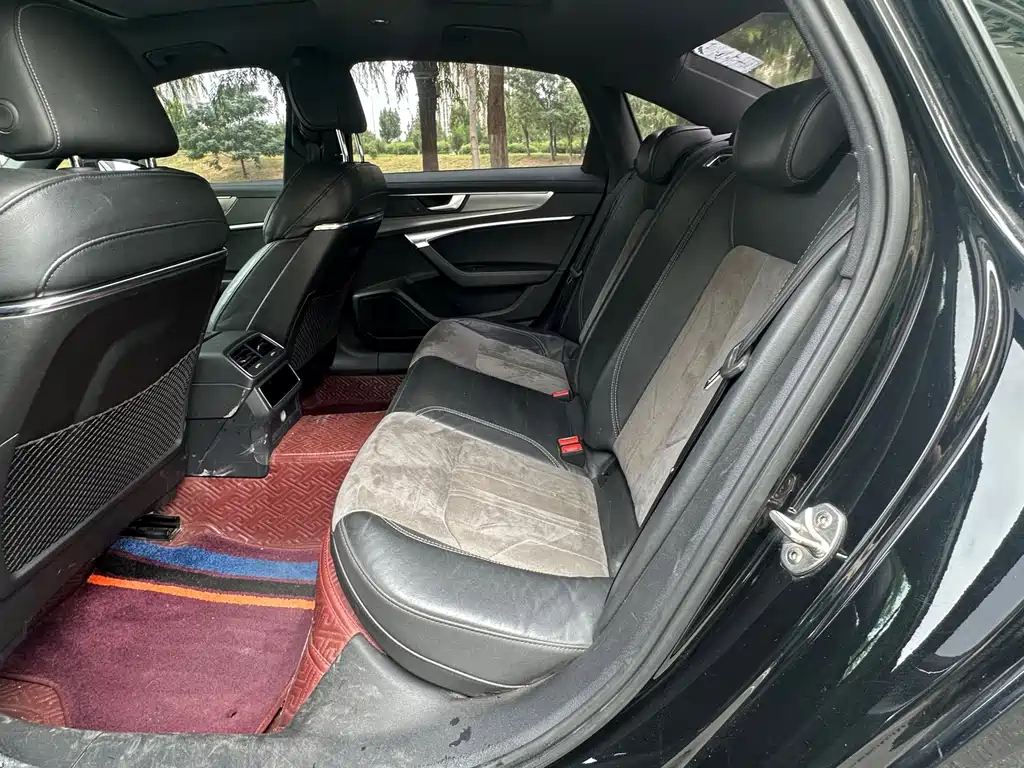 Audi A6L New Energy — миниатюра 5