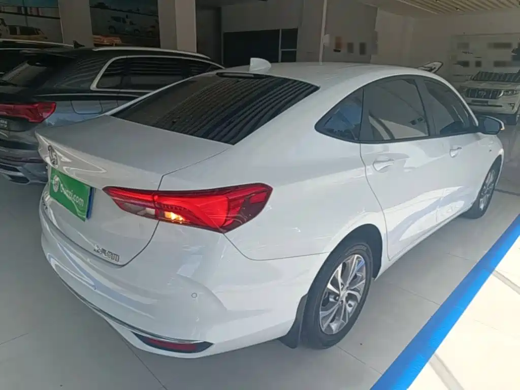Buick Verano — миниатюра 7