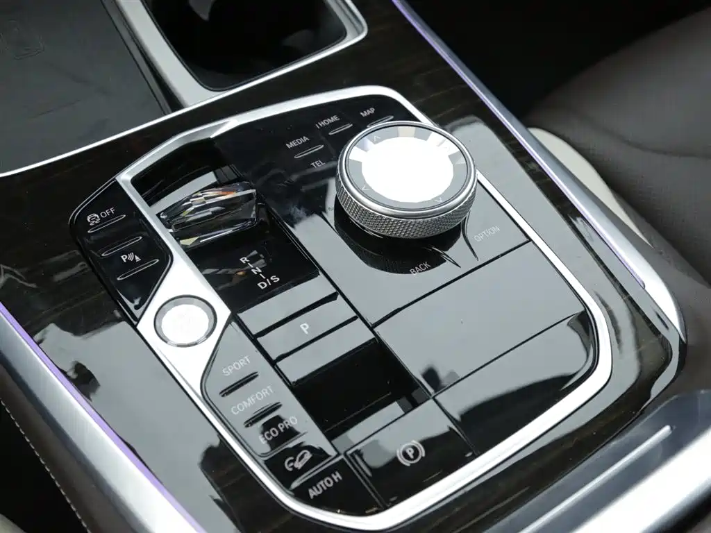 BMW X5 2024 Silver/gray из Китая, фото 3