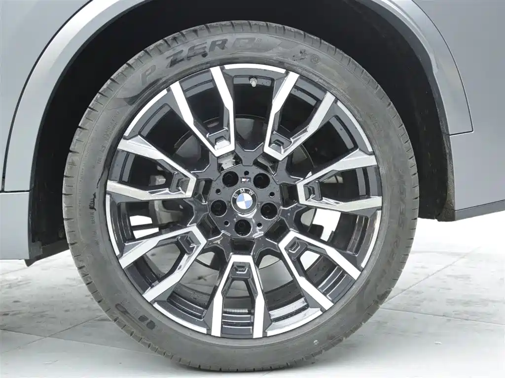 BMW X5 2024 Silver/gray из Китая