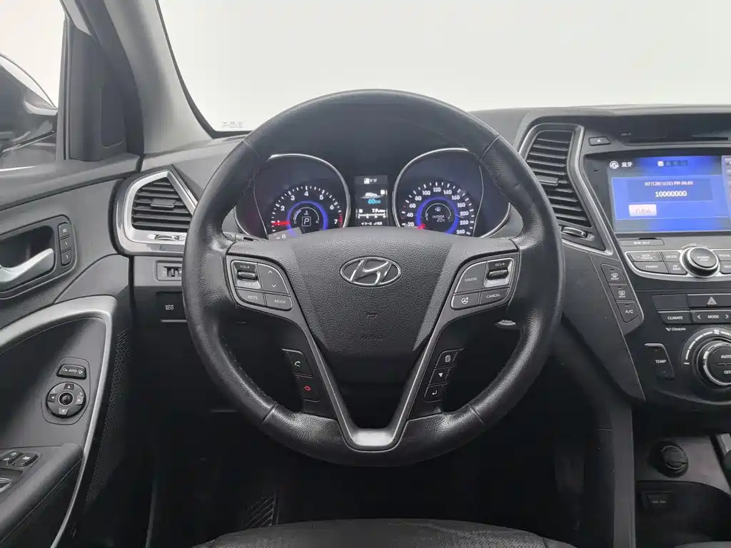 Hyundai Santa Fe — миниатюра 11