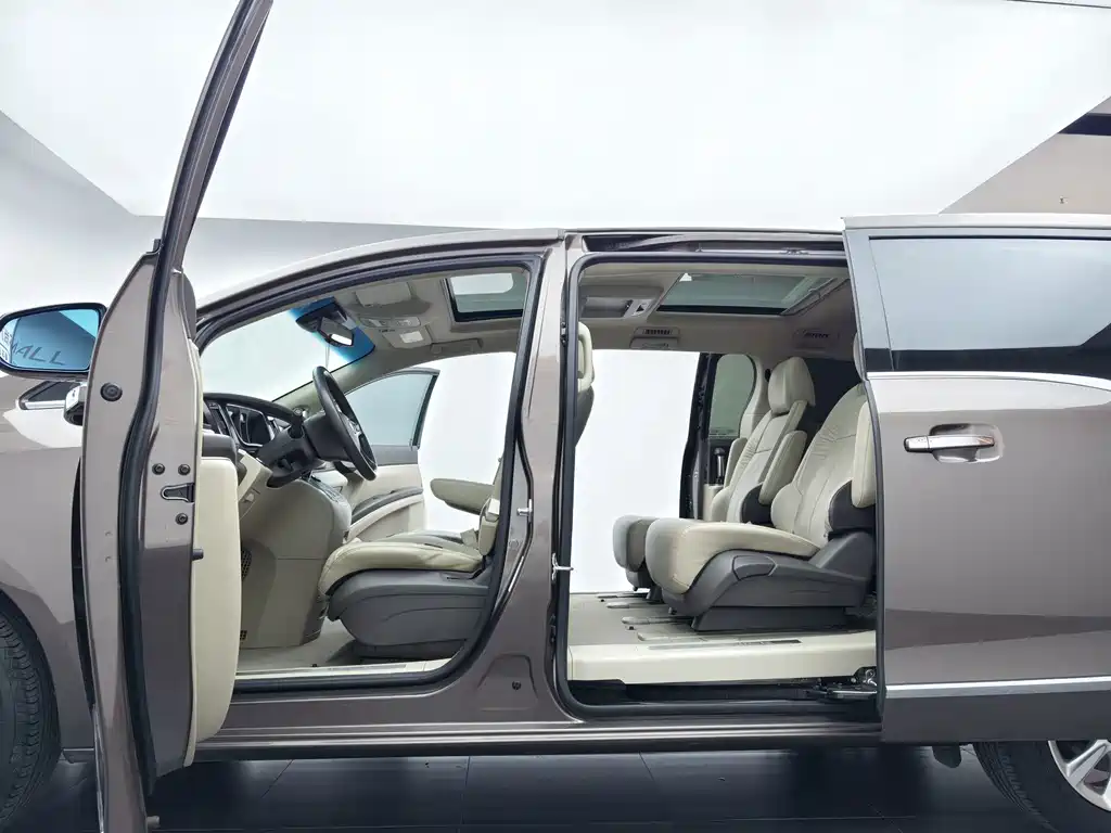 Buick GL8 — миниатюра 8