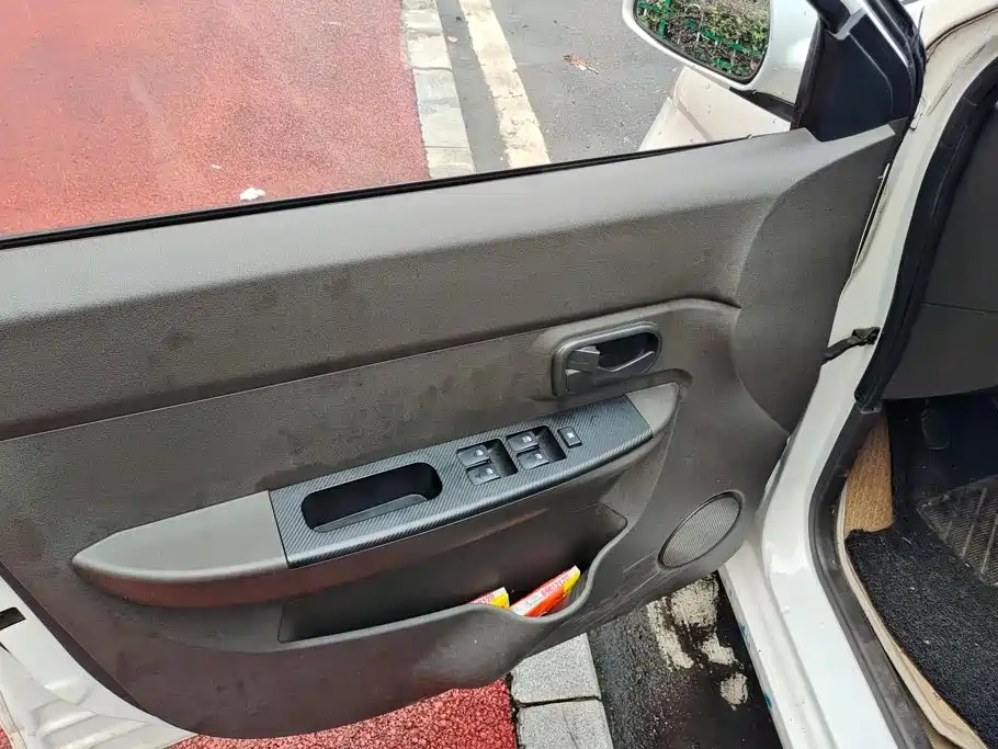 Wuling Hongguang — миниатюра 7