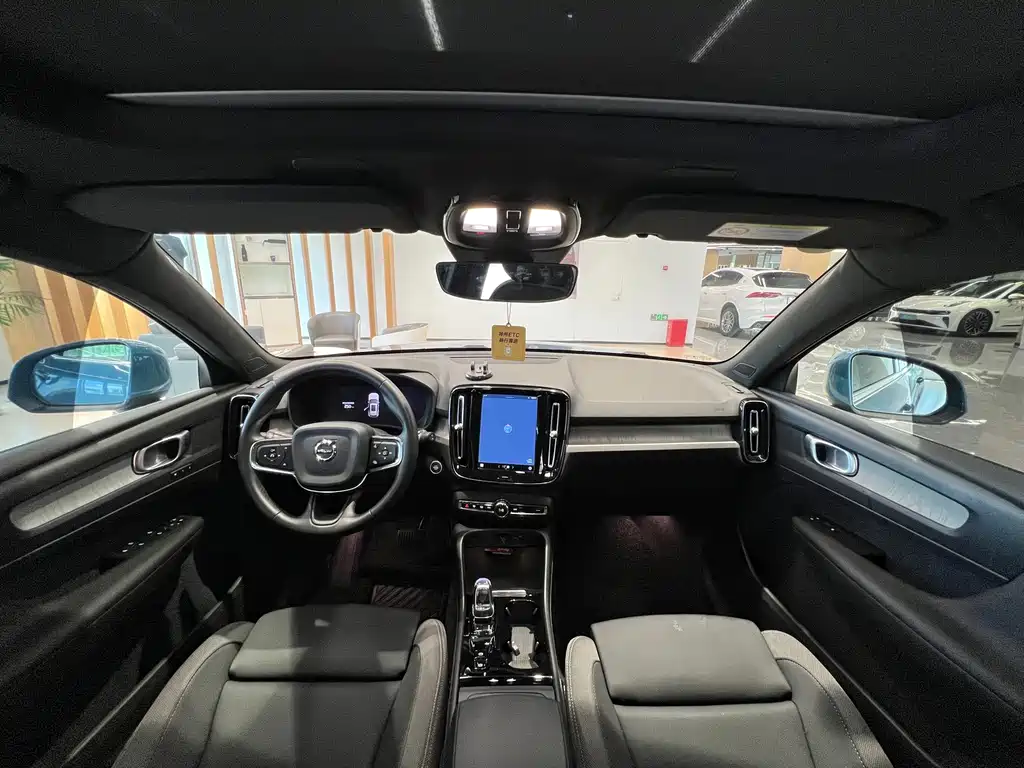 Volvo XC40 — миниатюра 13
