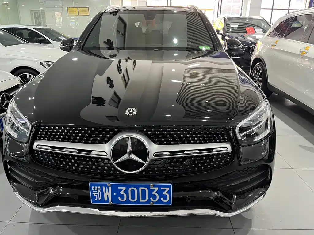 MERCEDES-BENZ GLC