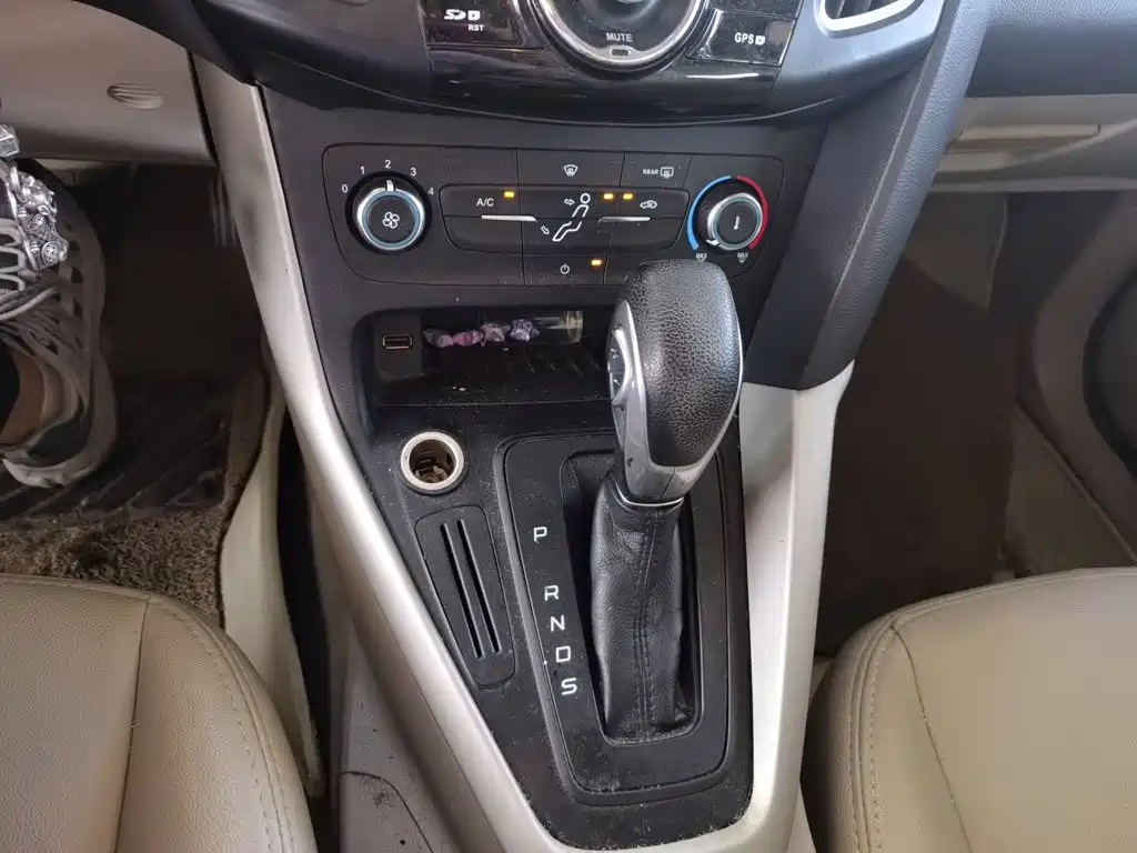 Ford Focus — миниатюра 10