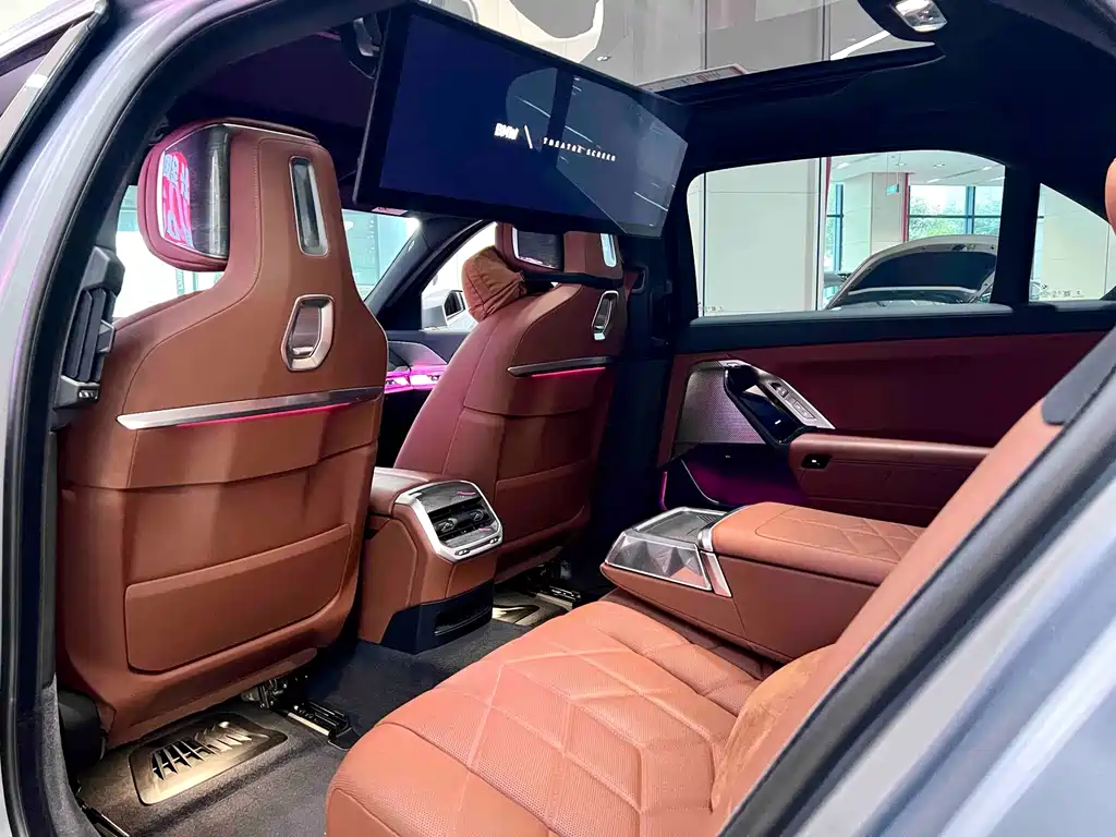 BMW i7 — миниатюра 9