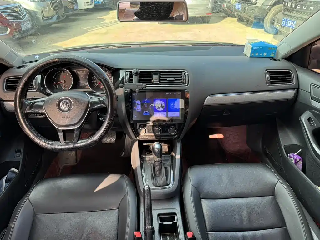 Volkswagen Sagitar — миниатюра 6